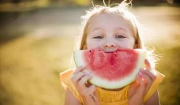 娱乐吃瓜君婴儿,揭秘婴儿的神奇成长之旅